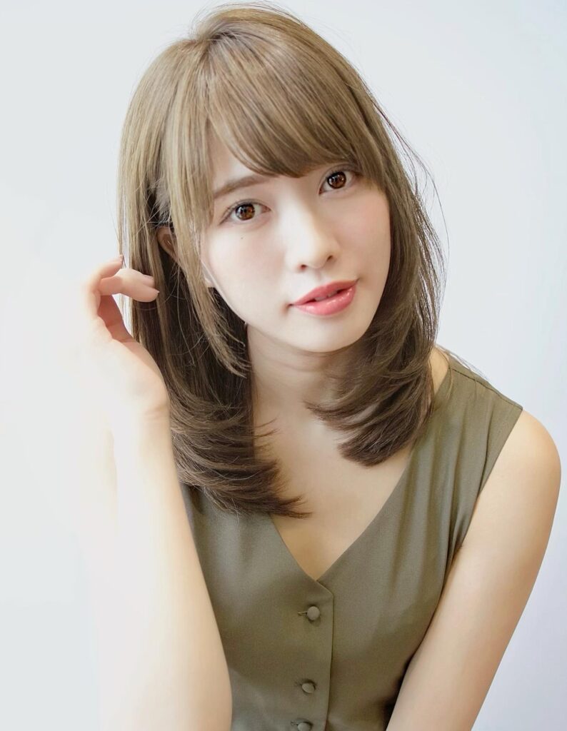 大人可愛いヘア★ワンカールパーマも人気★オリーブベージュ★