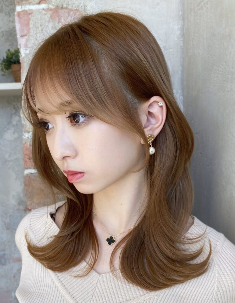 耳にかけても可愛い　横顔美人顔まわり