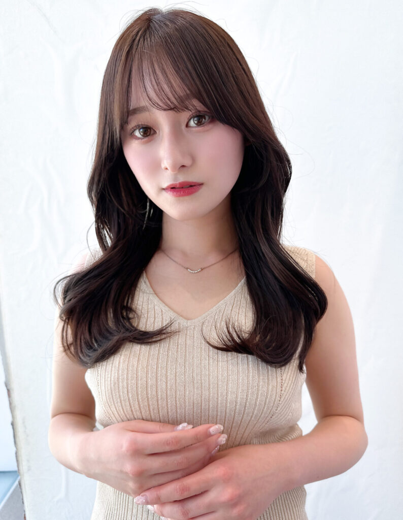 大人可愛い ふんわりくびれヘア シースルー前髪 韓国ヘア