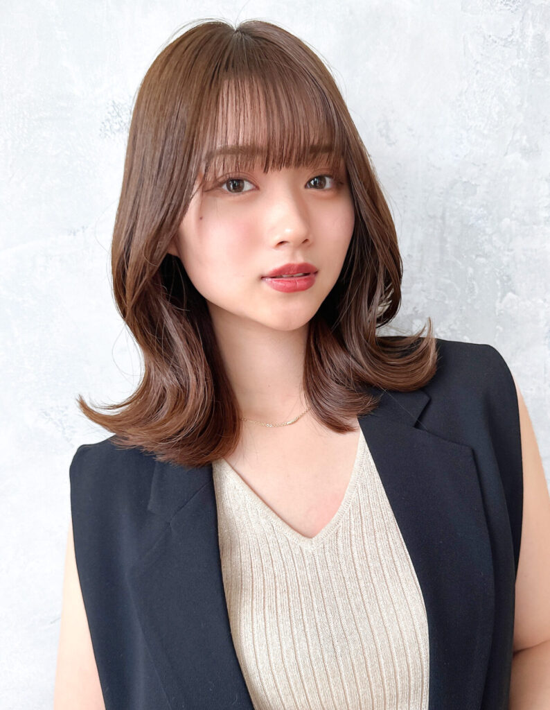 鎖骨下ミディ くびれヘア 韓国風 10代20代30代 顔周りレイヤー