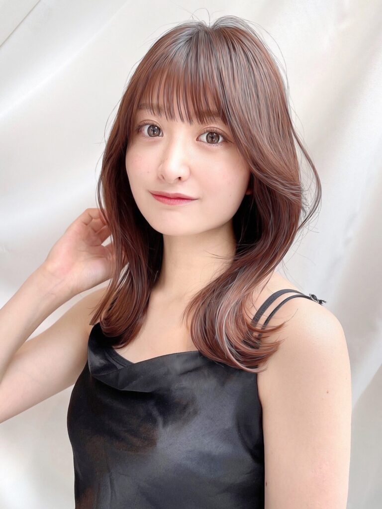 自然な動きと艶のあるくびれヘア/流れるお顔まわりカット