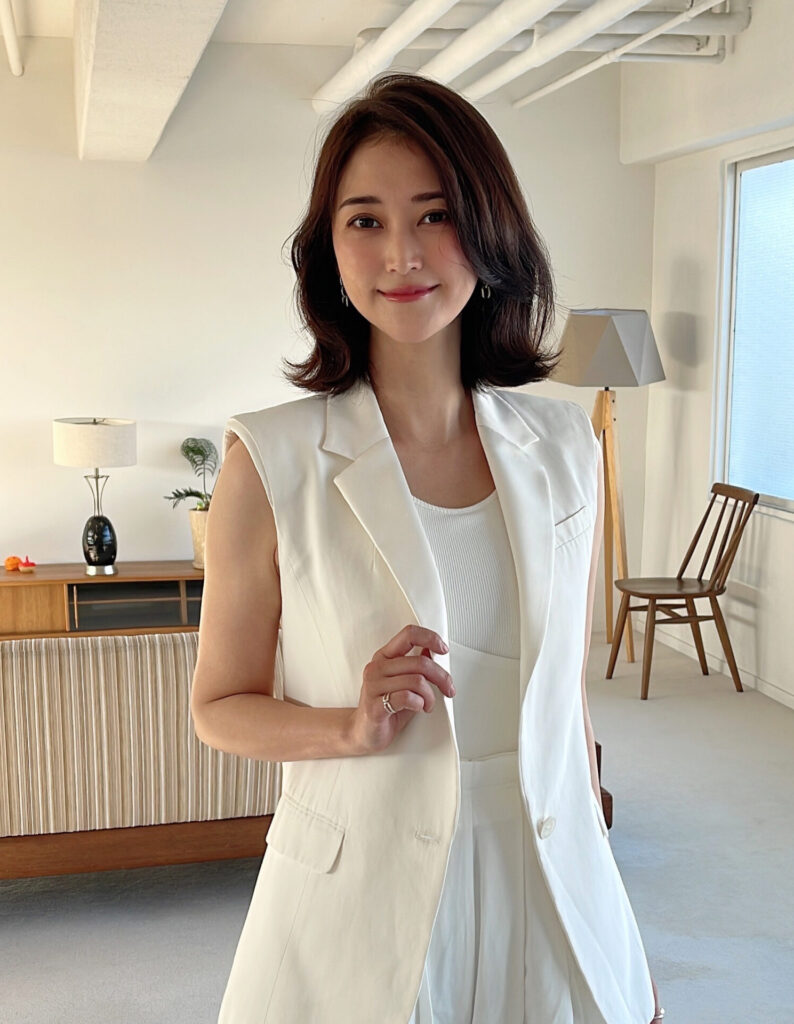 キレイめボブ前髪長め大人スタイル