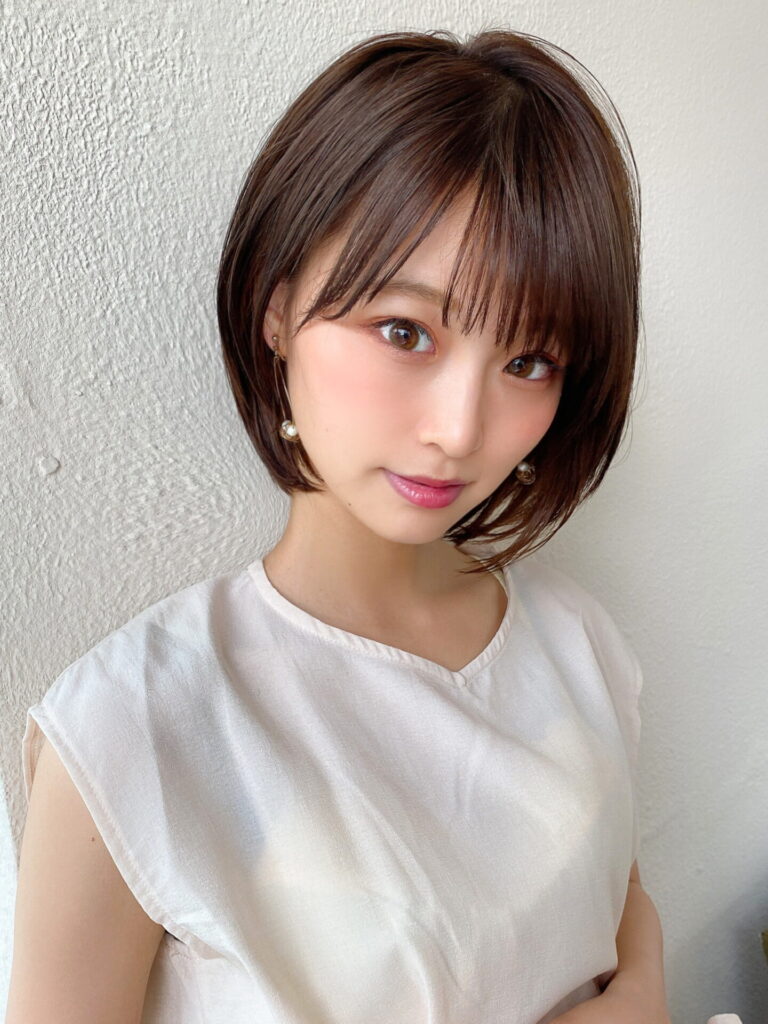 ショートヘア　丸みショート　レイヤーカット　シースルーバング