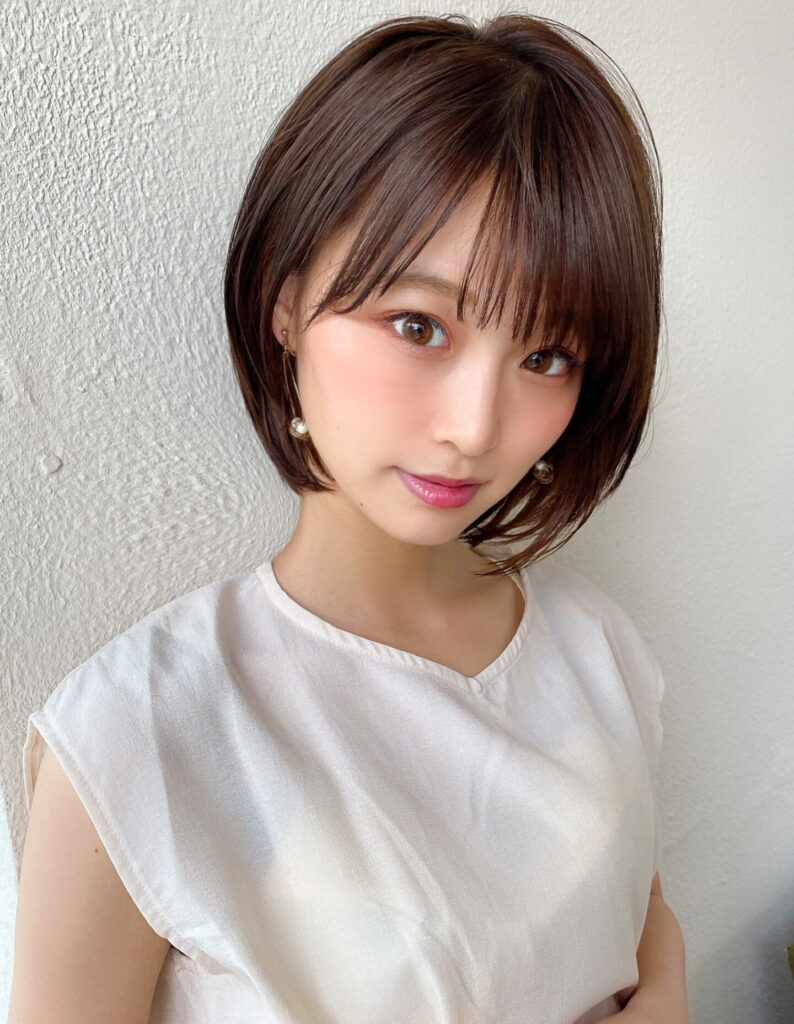 ショートヘア　丸みショート　レイヤーカット　シースルーバング
