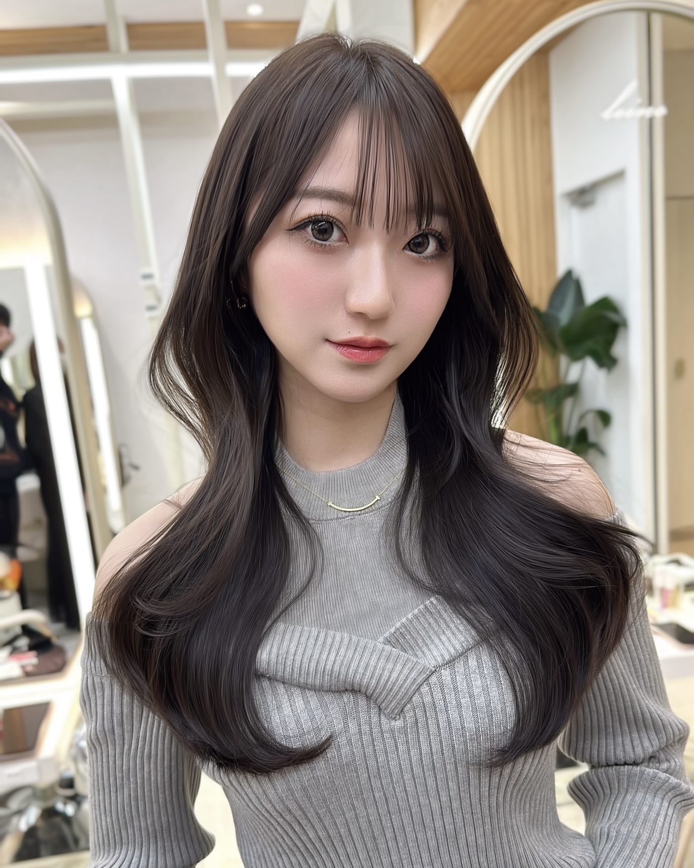 レイヤーカット　こだわり抜いた顔まわりカット　小顔になる似合わせ顔まわり