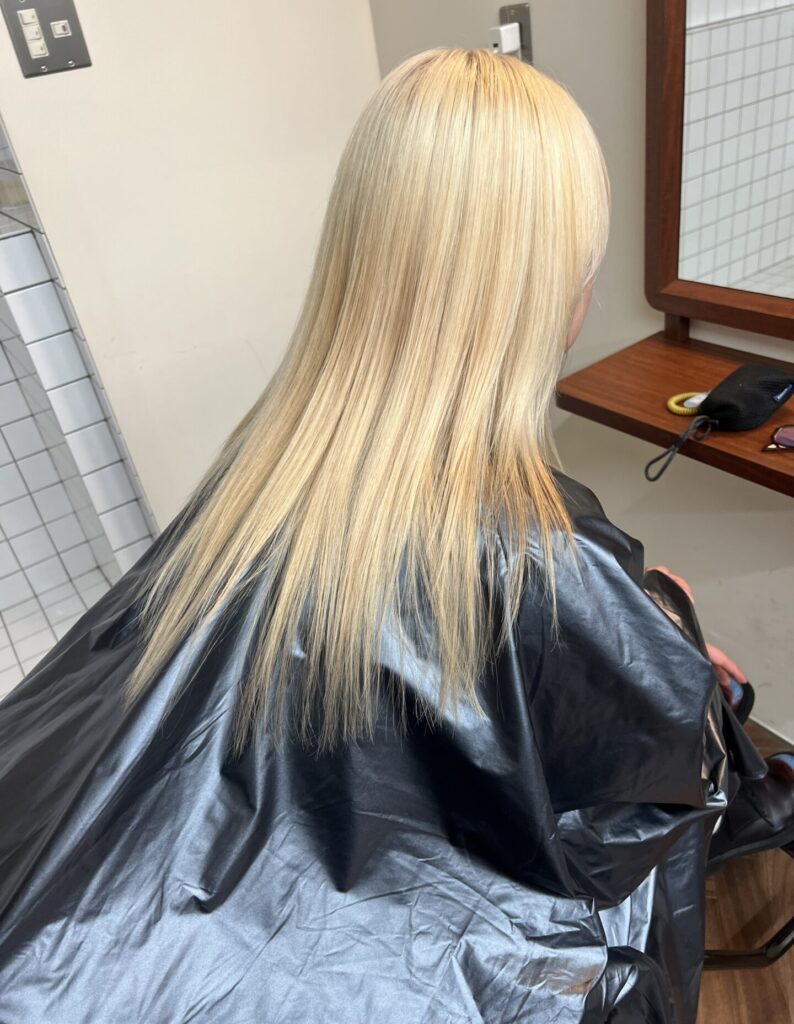抜きっぱなしブロンドカラー