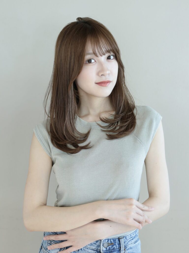 ナチュラルなレイヤースタイル