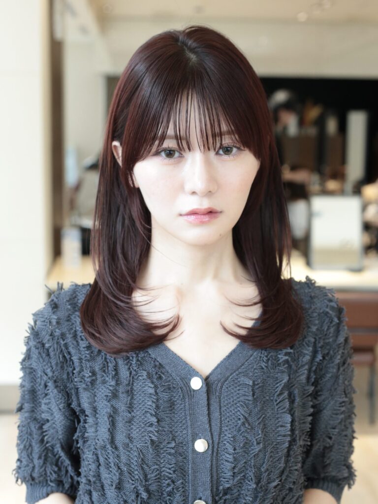 ミディアムでも可愛い大人レイヤースタイル