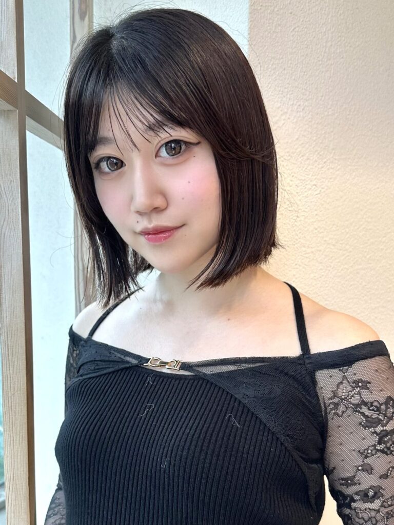 イメチェン大人可愛い小顔前下がりボブシースルー前髪20代30代