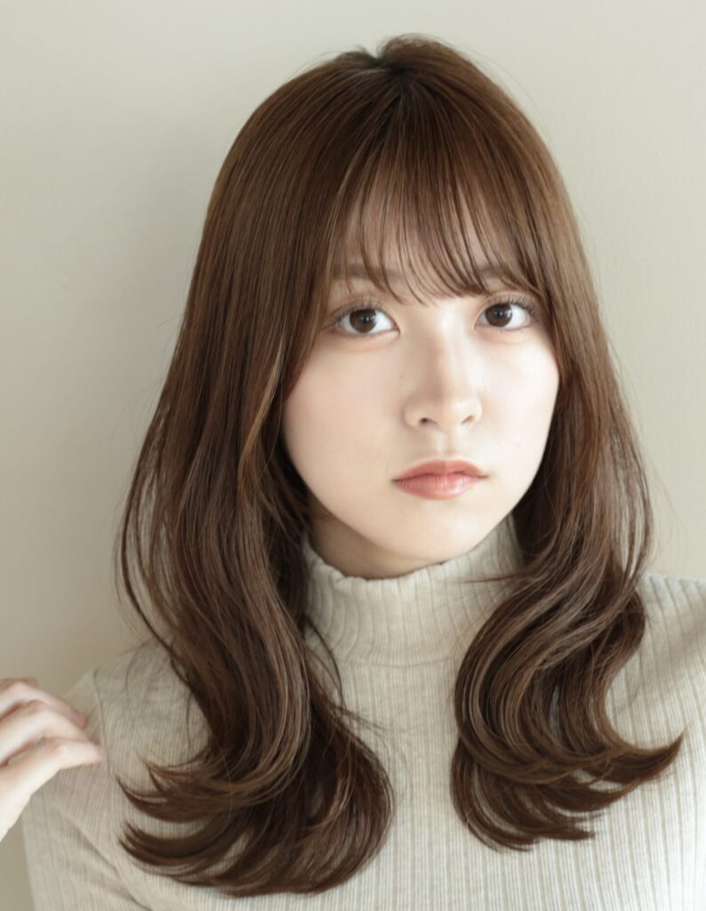 大人かわいいミディアムレイヤー