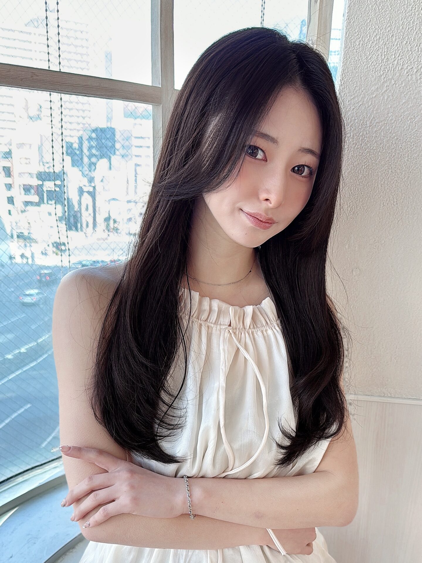 ロングレイヤー透明感カラー前髪ストレート30代