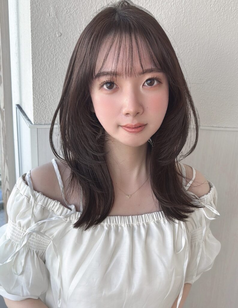 くびれヘア顔まわりレイヤー前髪あり透明感カラー20代30代40代