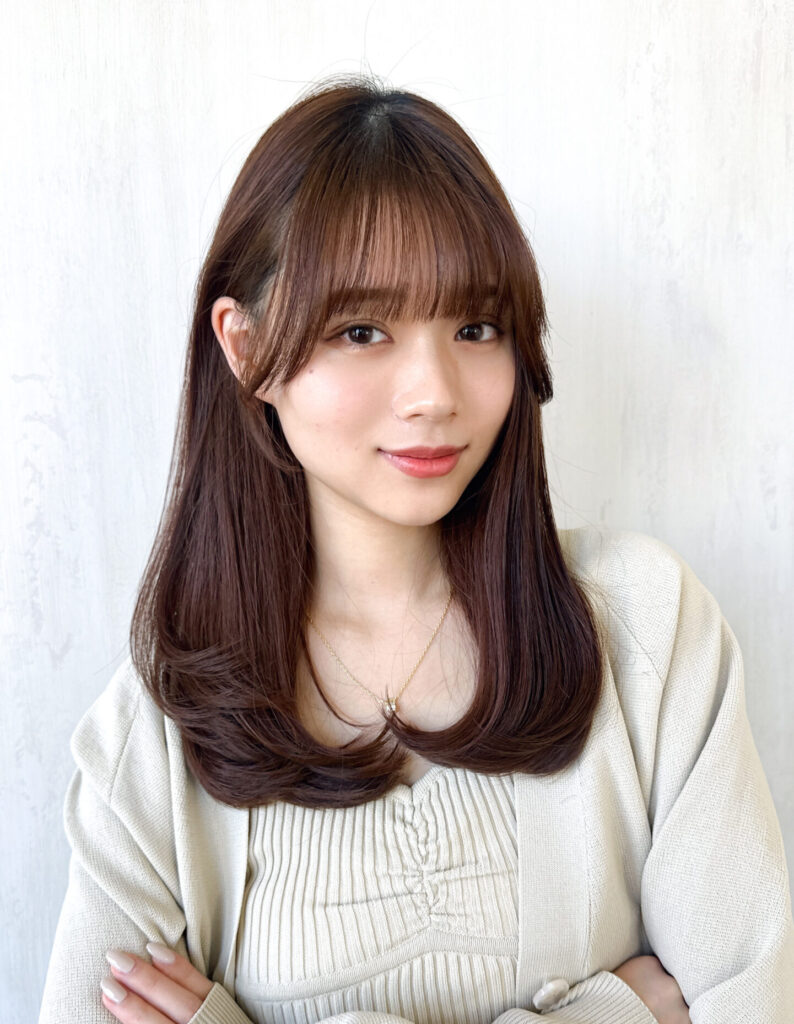 ワンカールでふわっとレイヤースタイル/小顔お顔まわりバング/ぱっつん前髪