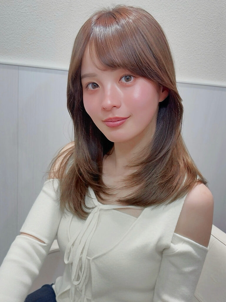 ブラウン系カラー表参道ミディアムレイヤー顔まわりカットセミディワイドバング20代30代40代50代
