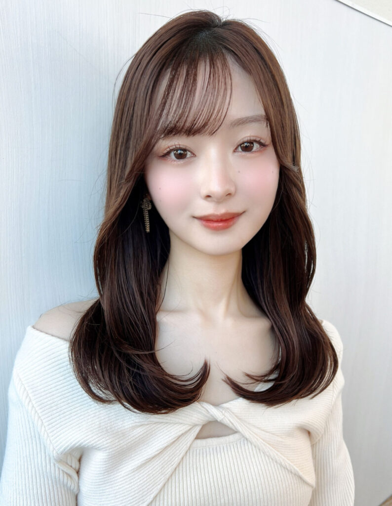 やわらかくびれヘア×艶ブラウン